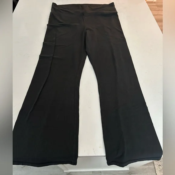 Victoria’s Secret XL 2 Pack Bottoms - Picture 4 of 9